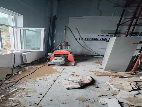 红山地基基础下沉墙体裂缝加固注浆顶升施工